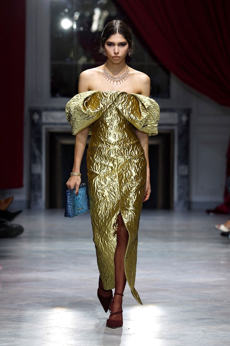 Look 25