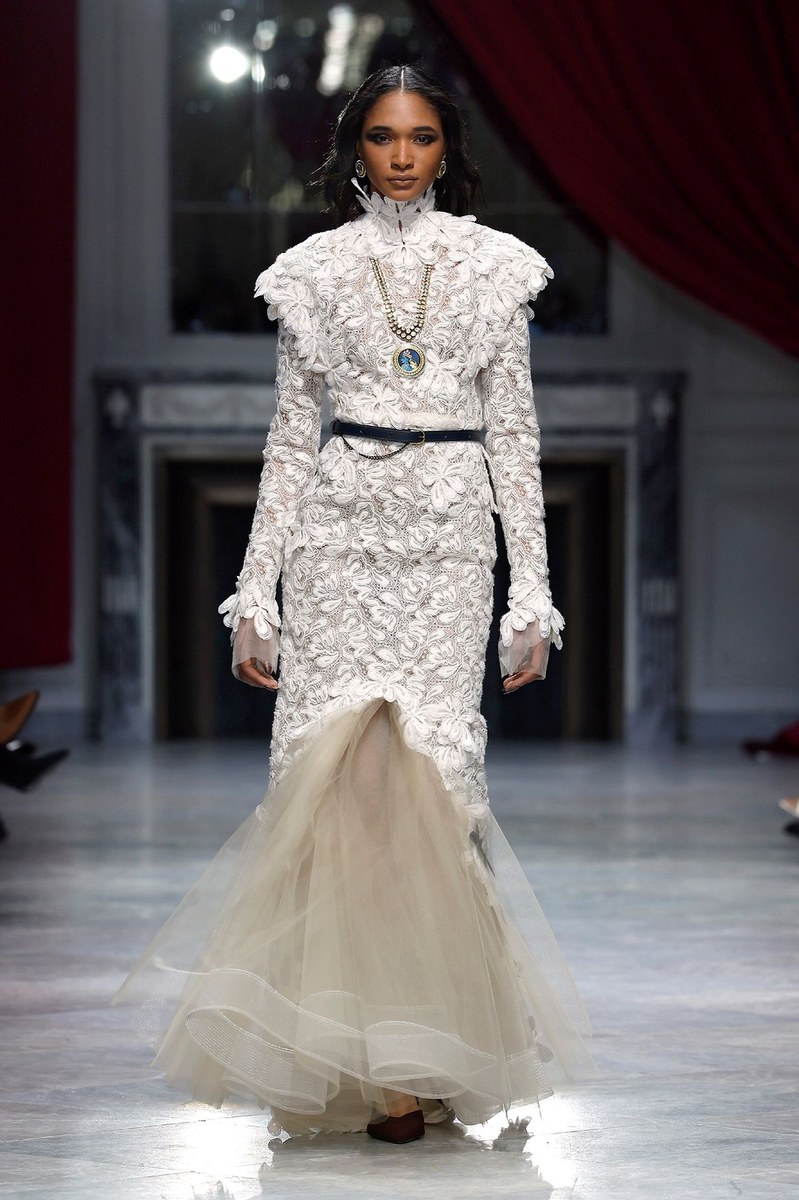Look 32