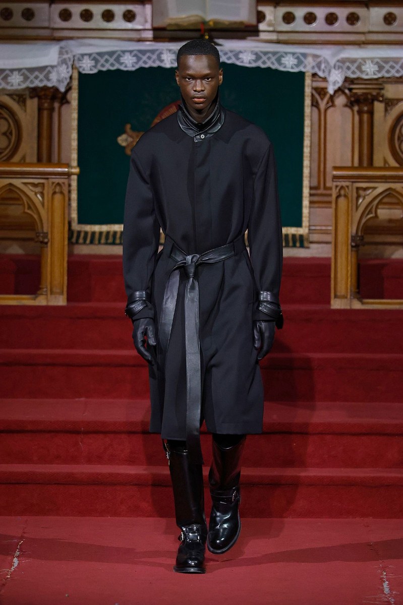 Look 3