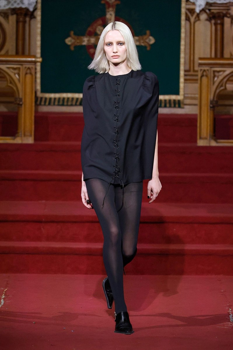 Look 11