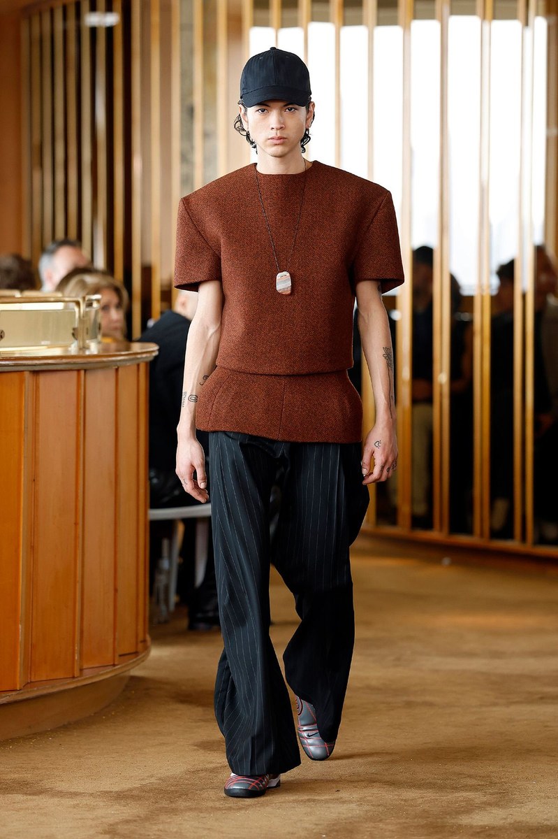 Look 3
