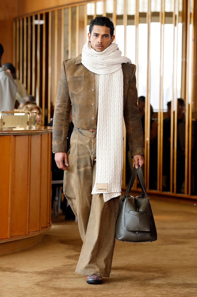 Look 10