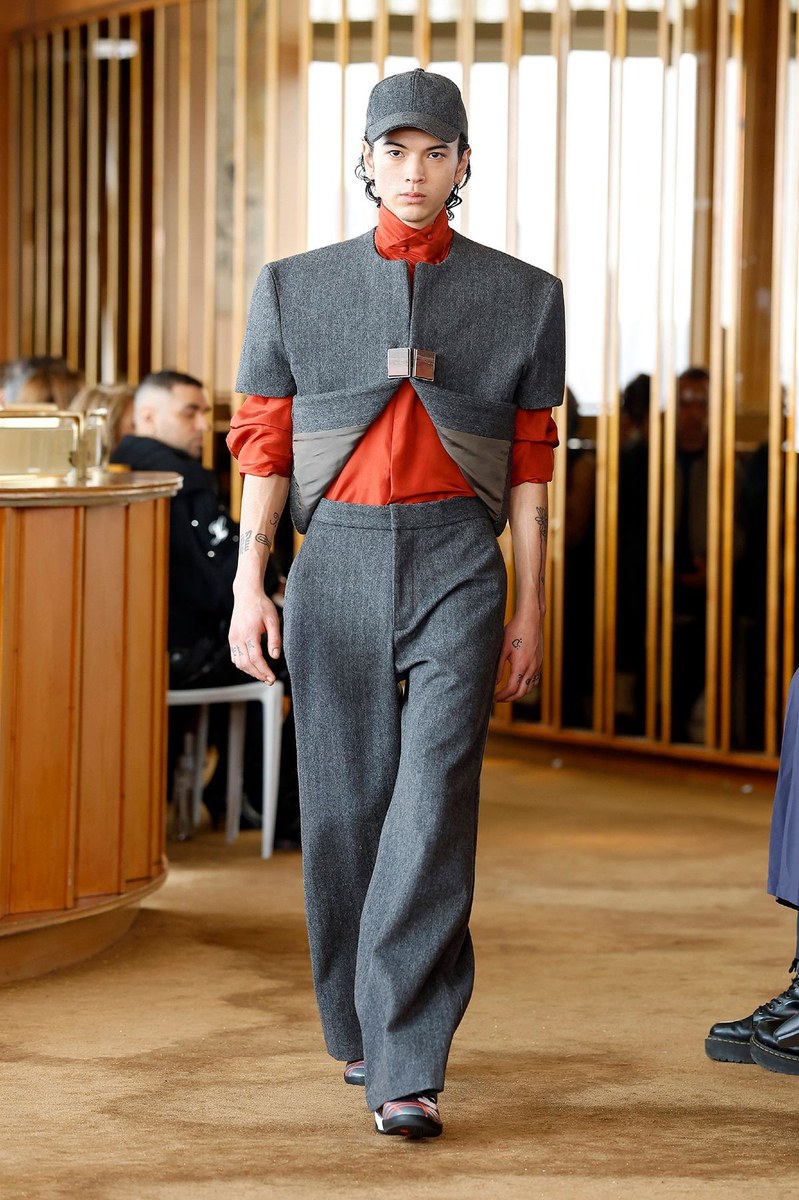 Look 19