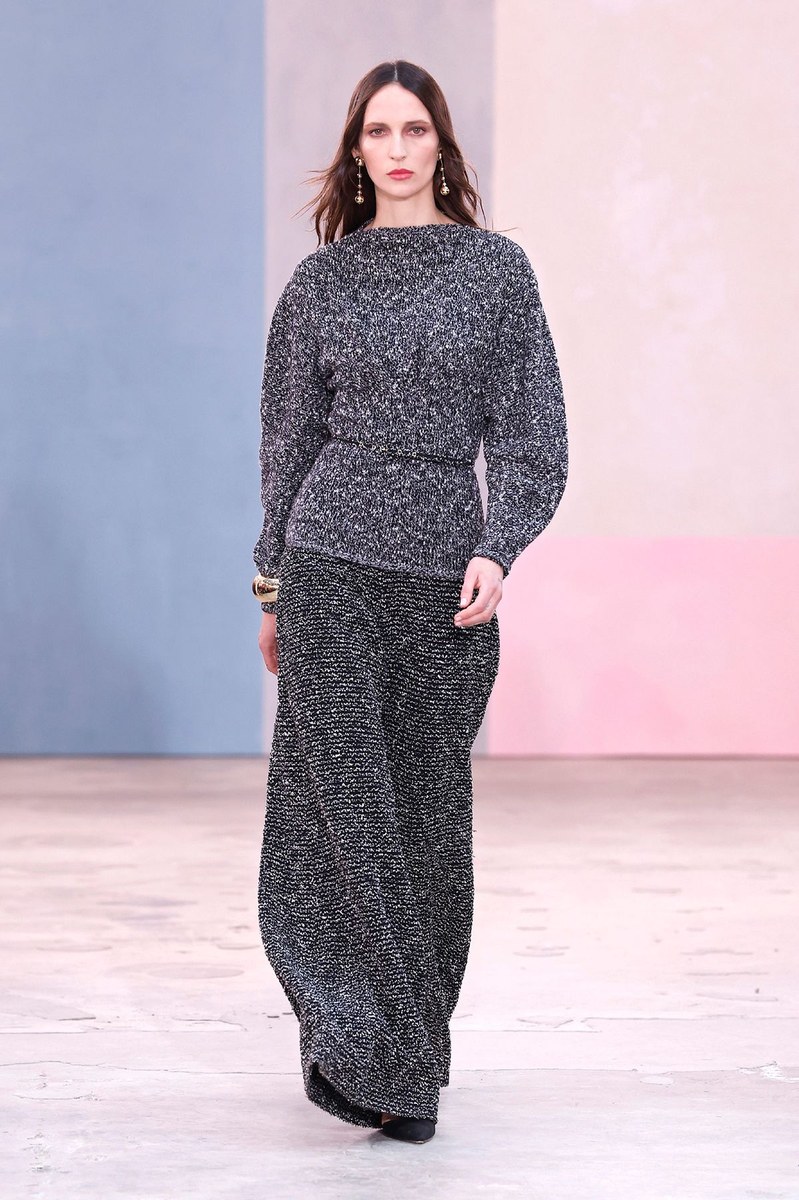 Look 18