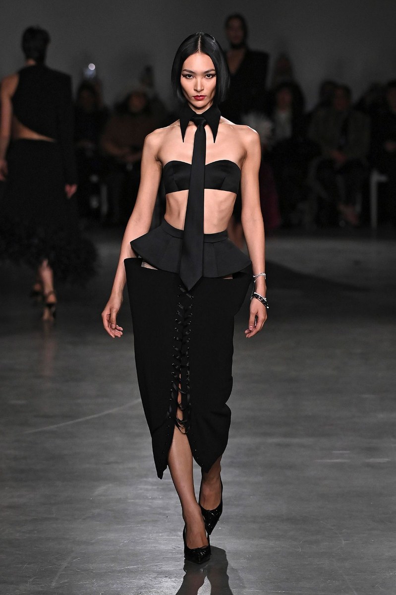 Look 3