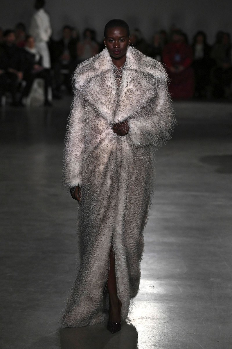 Look 7