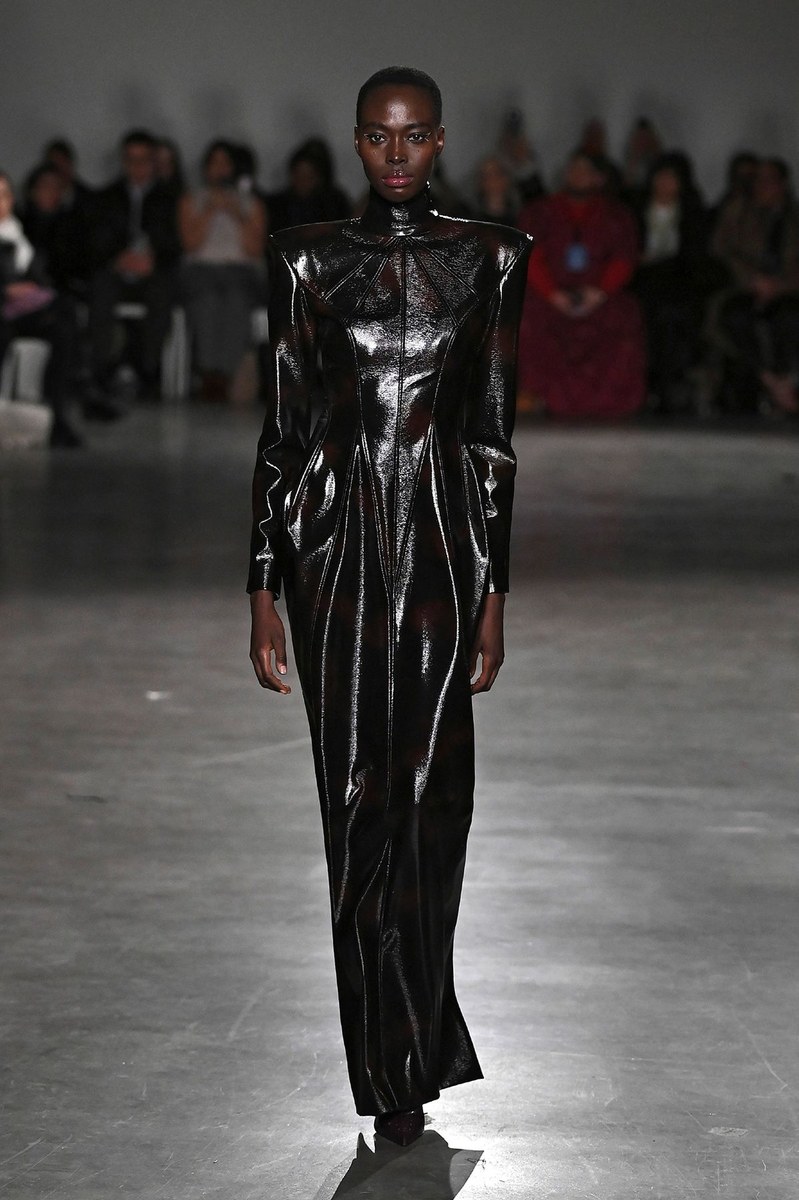 Look 10