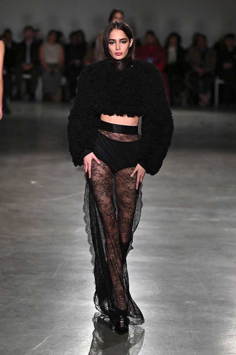 Look 18