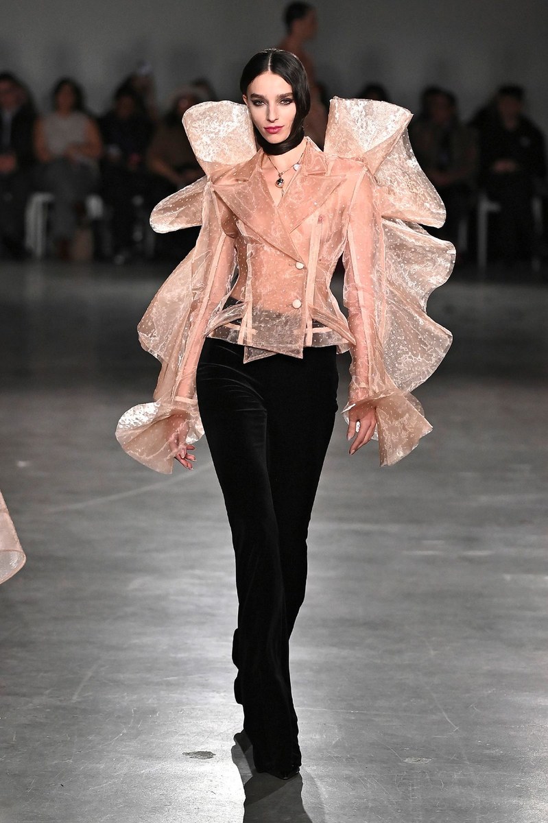 Look 28