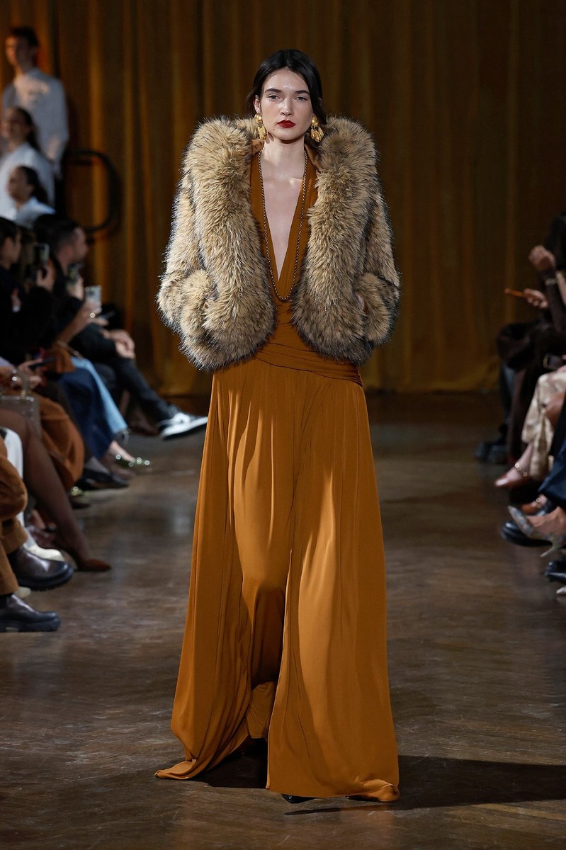 Cinq a Sept FW26 Women Looks Report