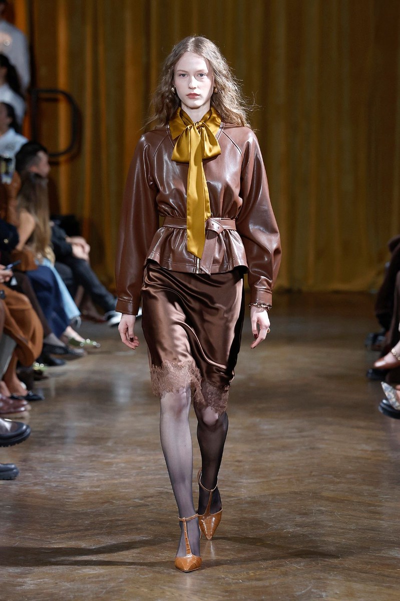 Look 7