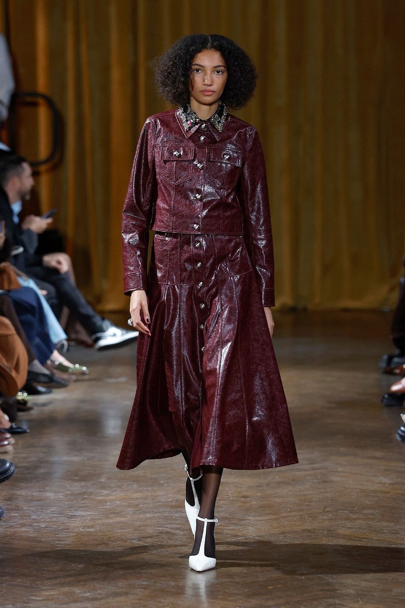 Look 10