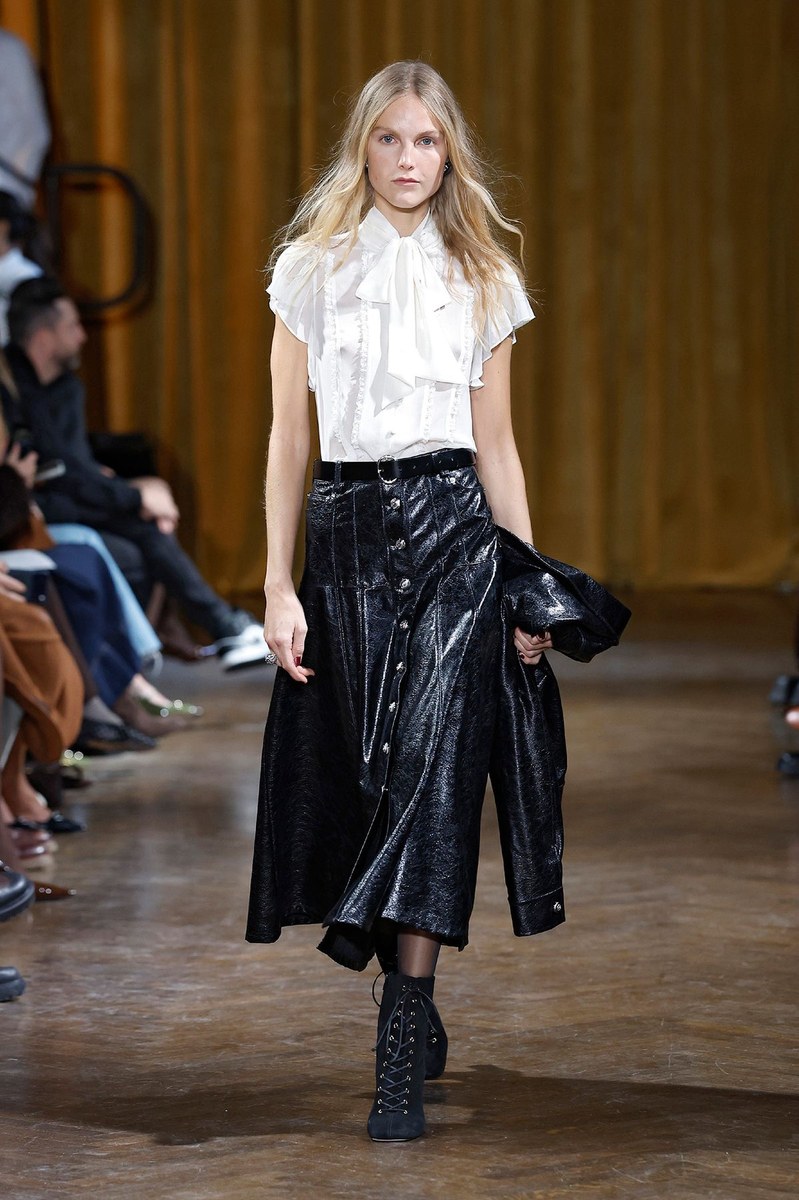 Look 24
