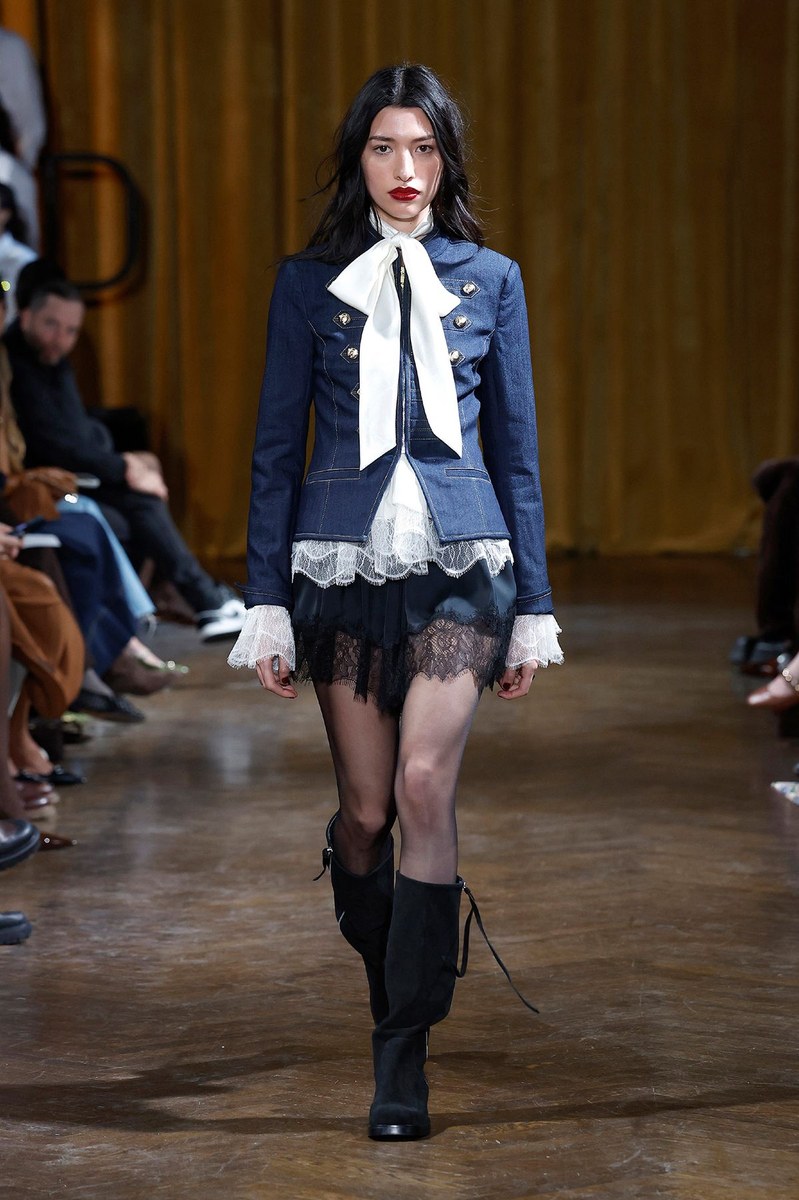 Look 32