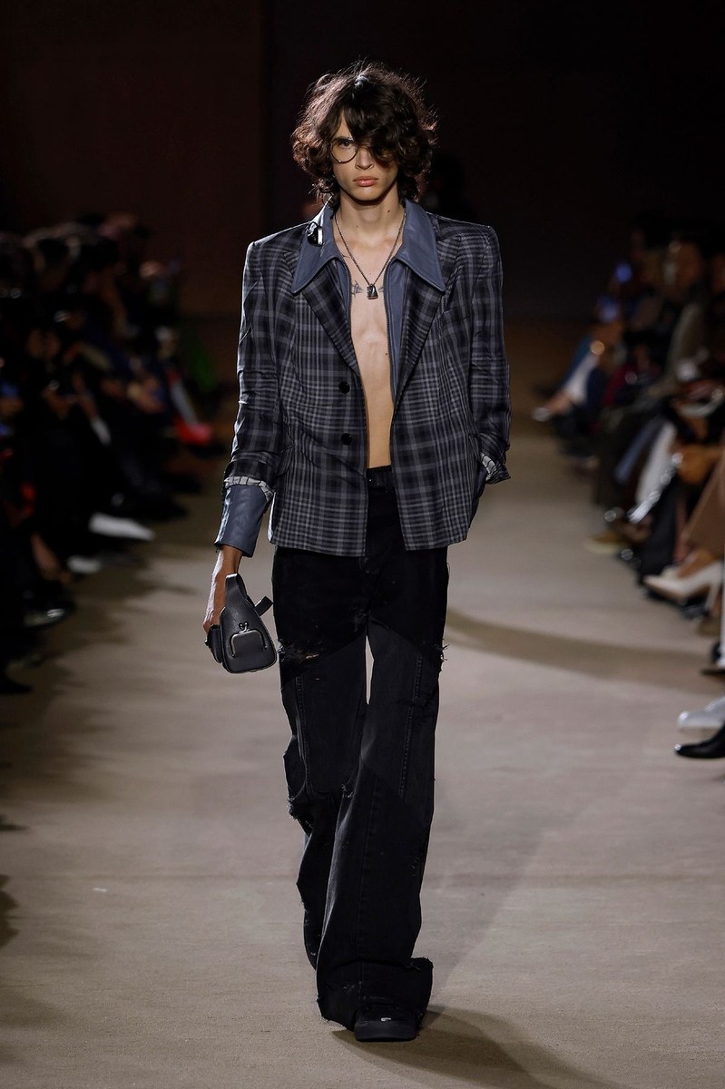 Look 3