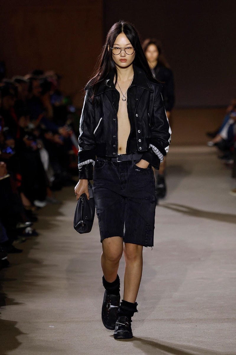 Look 10