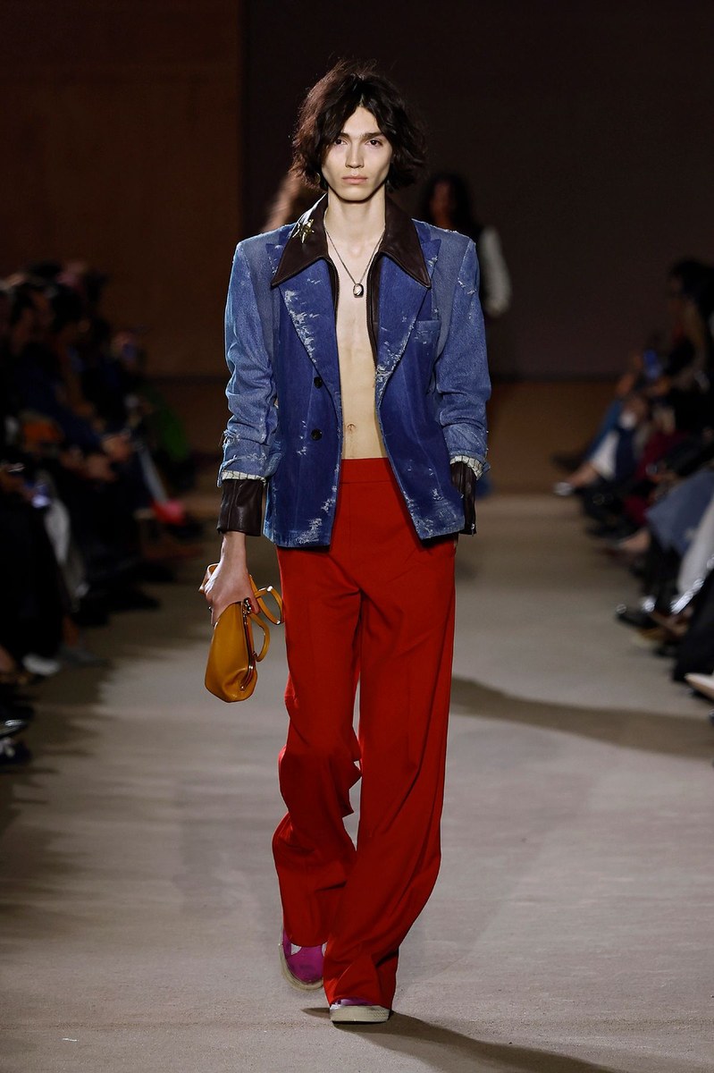 Look 16