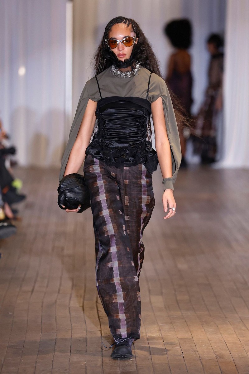 Look 13
