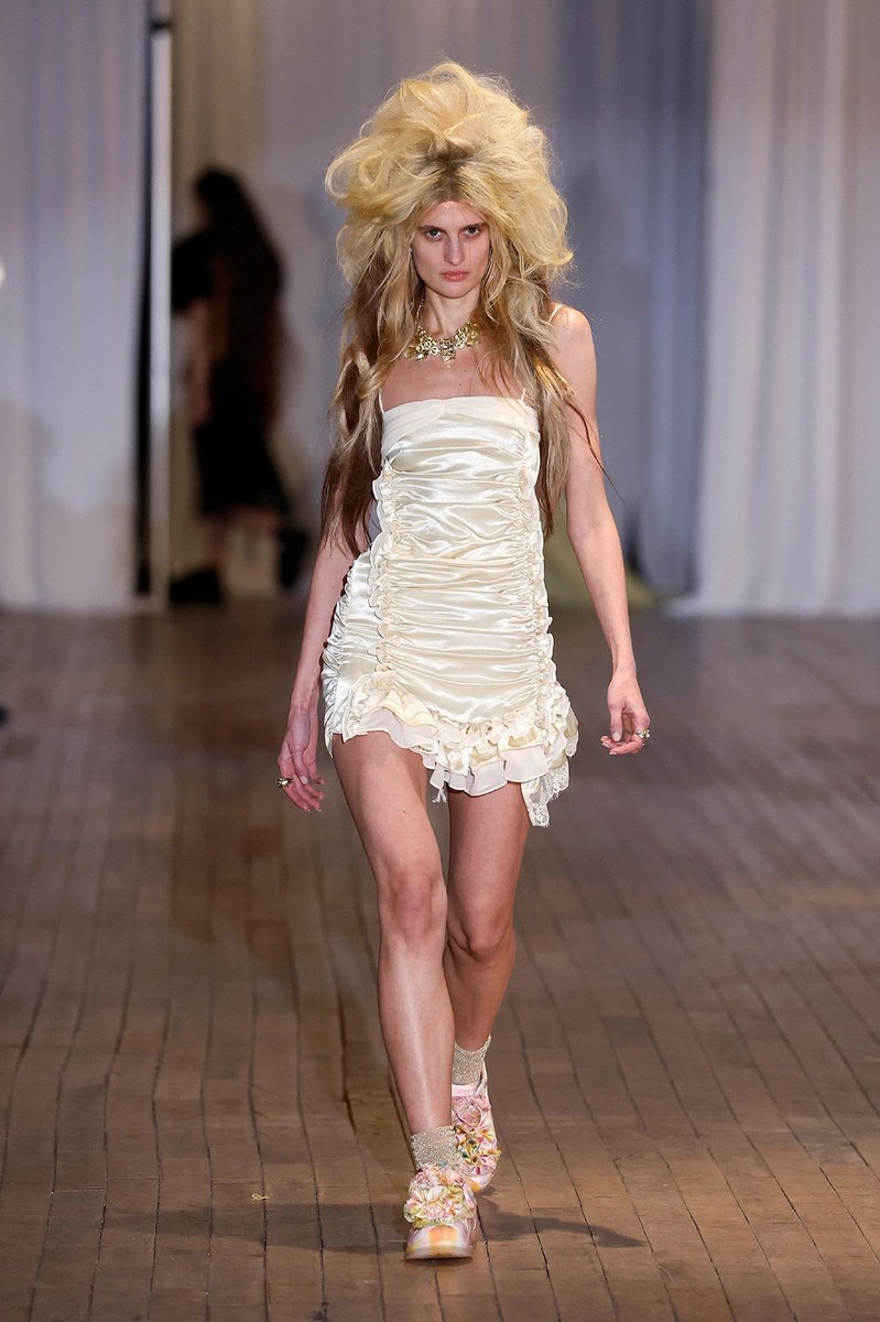 Look 25
