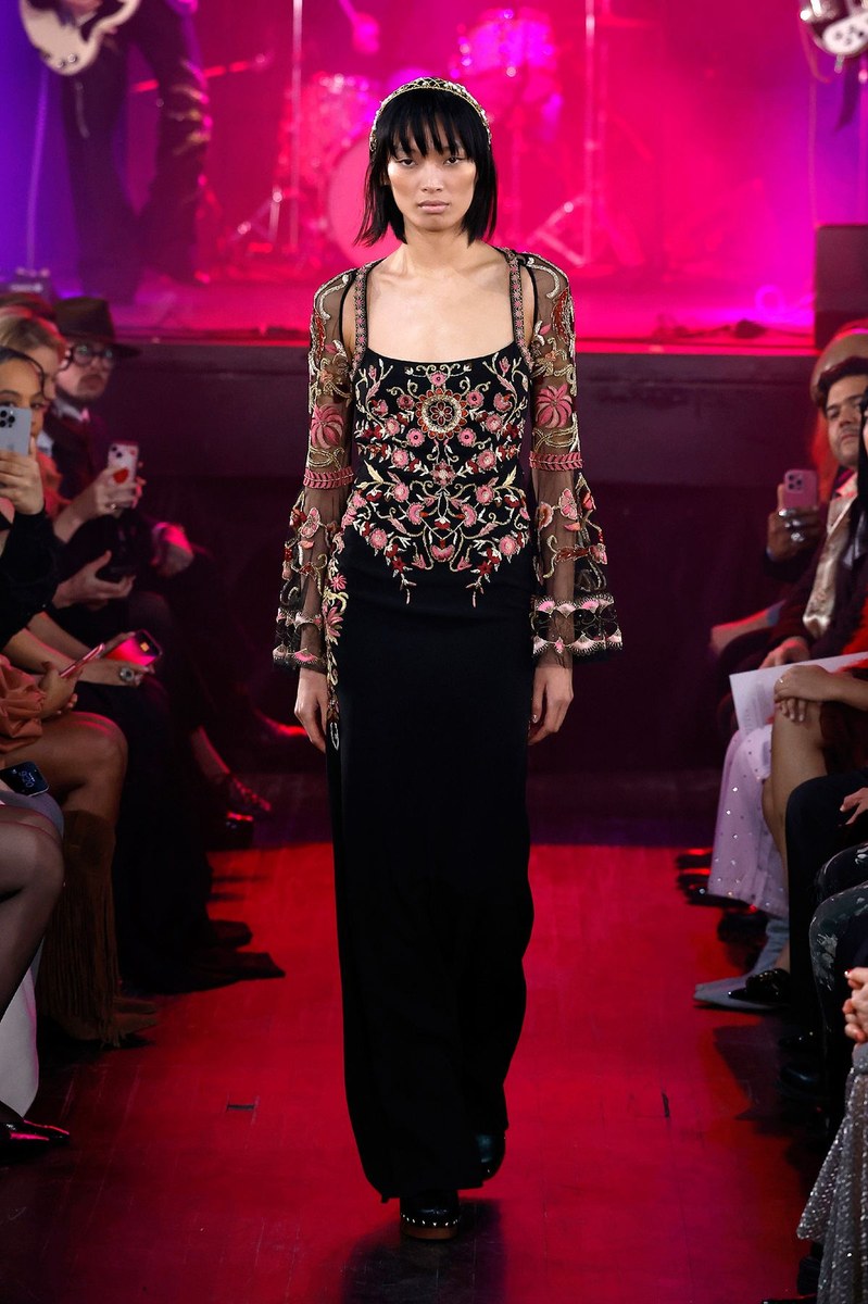 Look 3