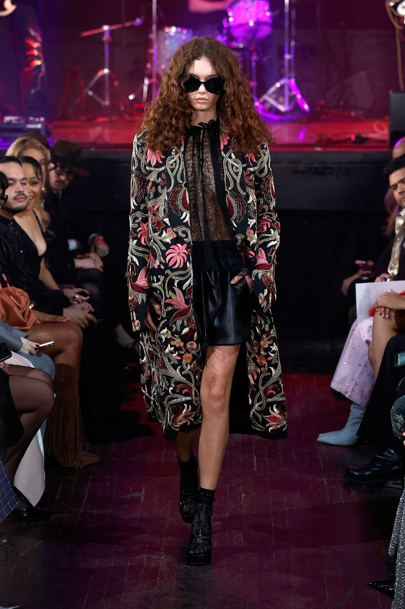 Look 7