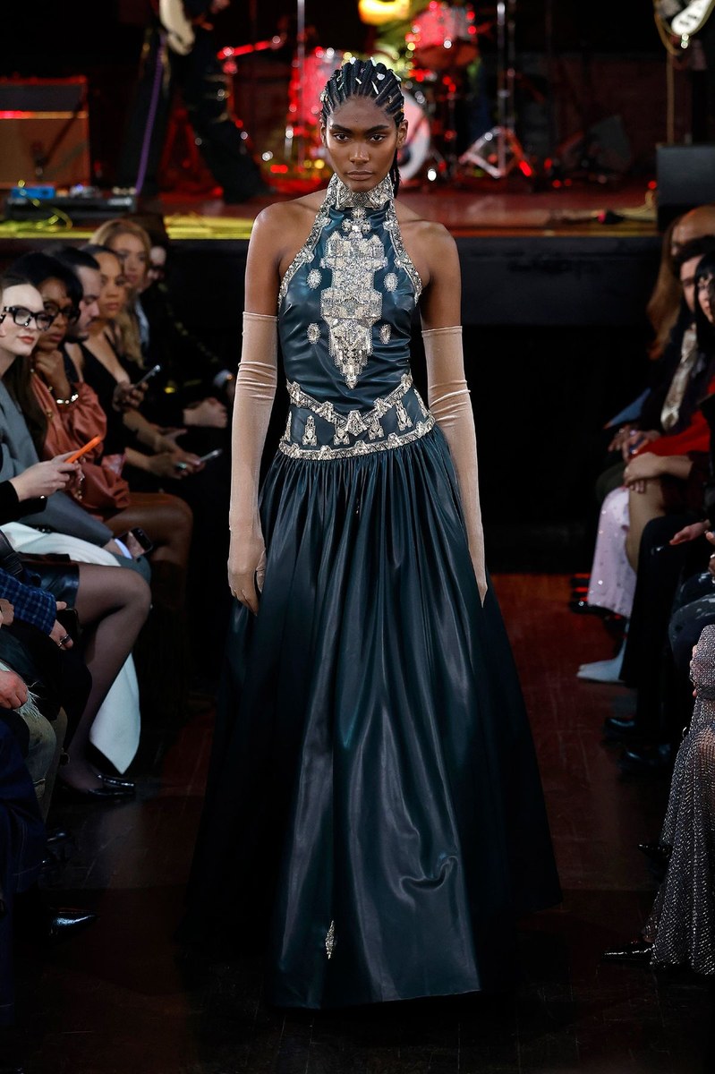 Look 17