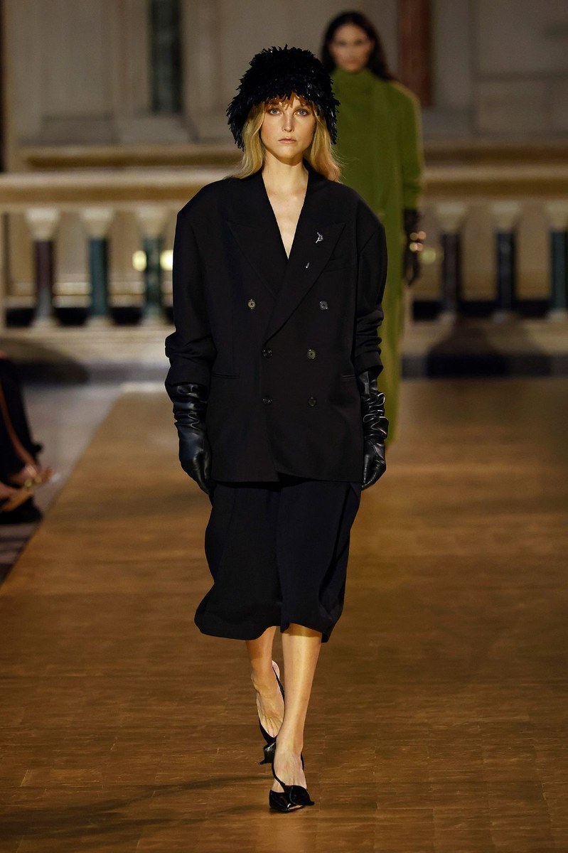 Look 4