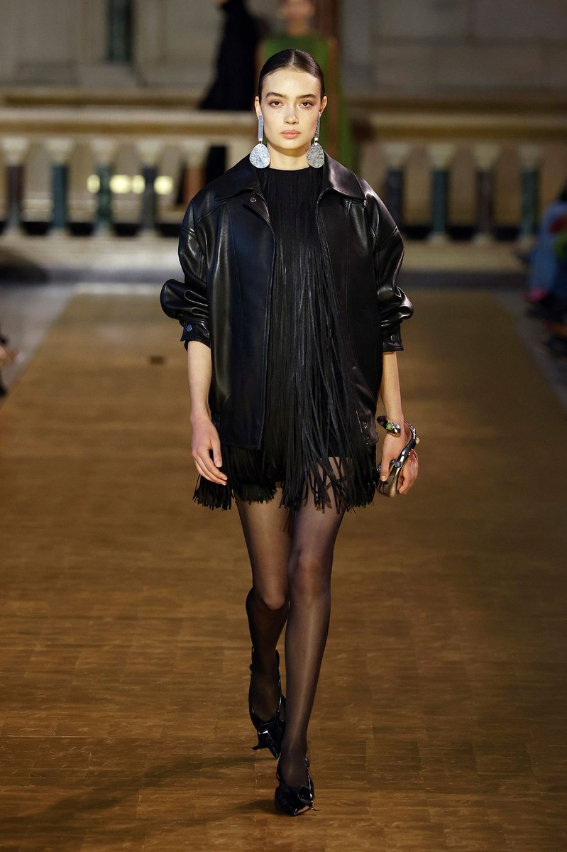 Look 11