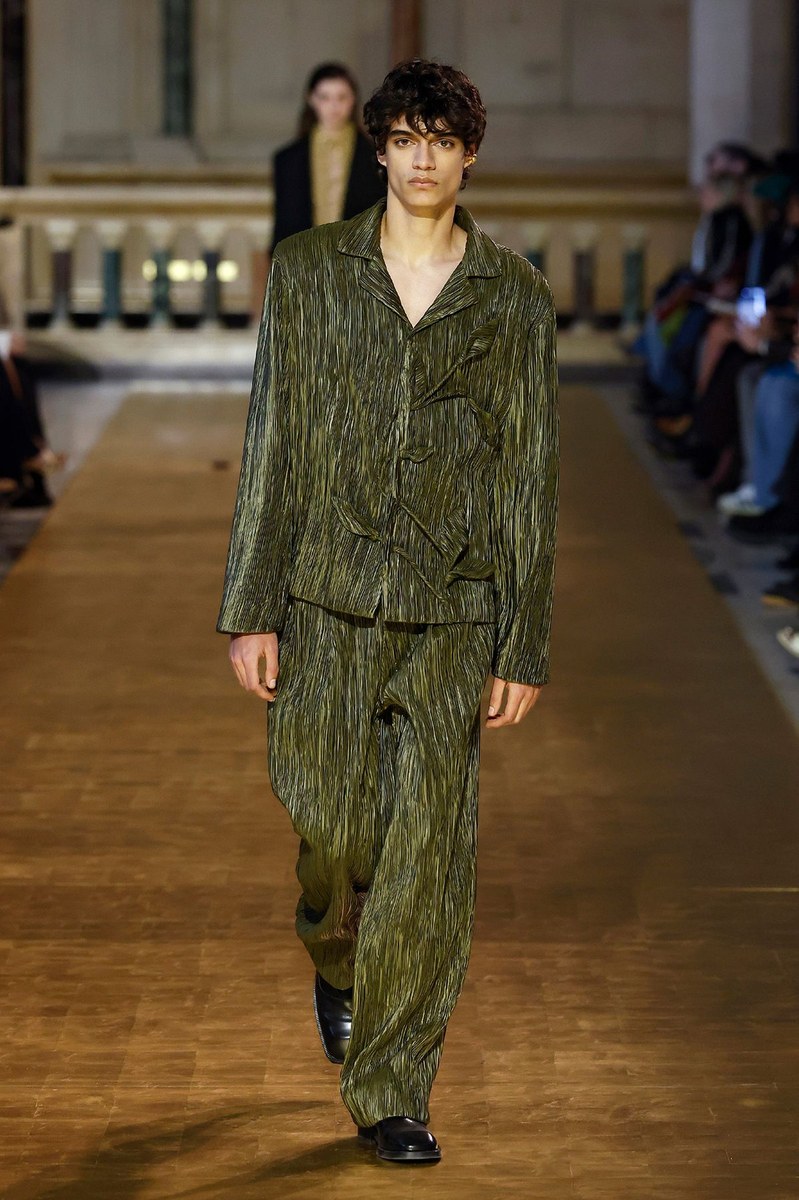 Look 14