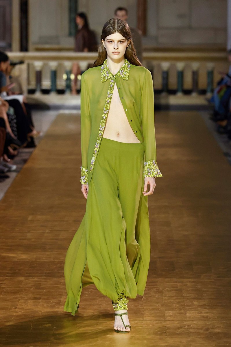 Look 19