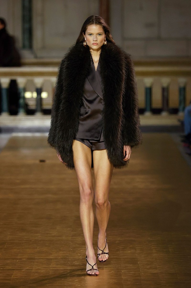 Look 49