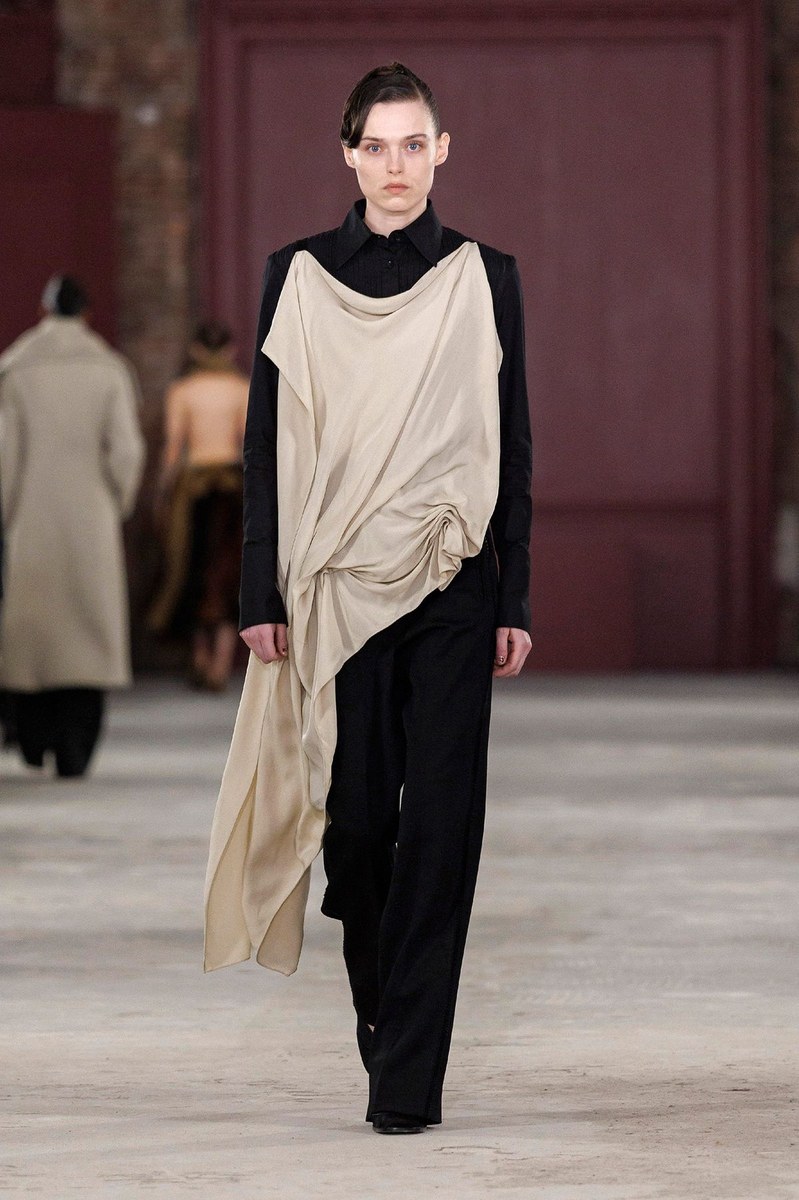 Look 5