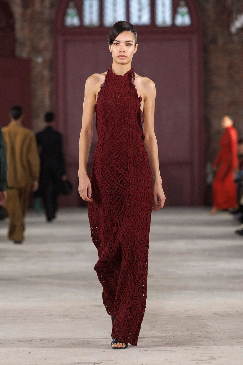 Look 19