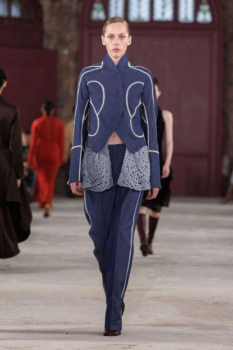 Look 25