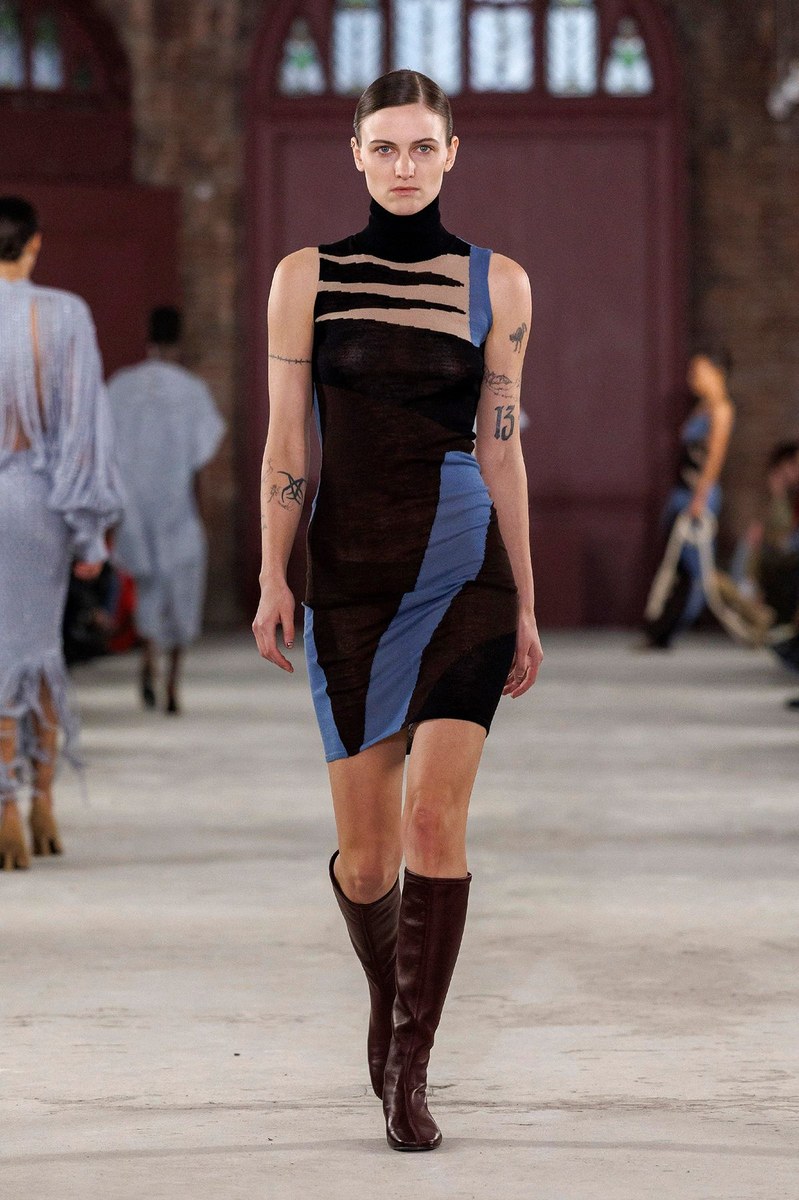 Look 30