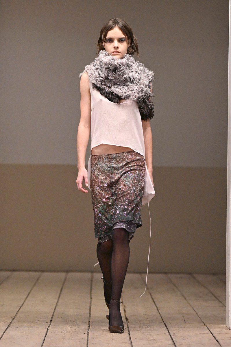 Look 15