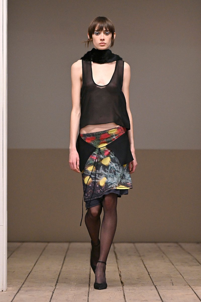 Look 25