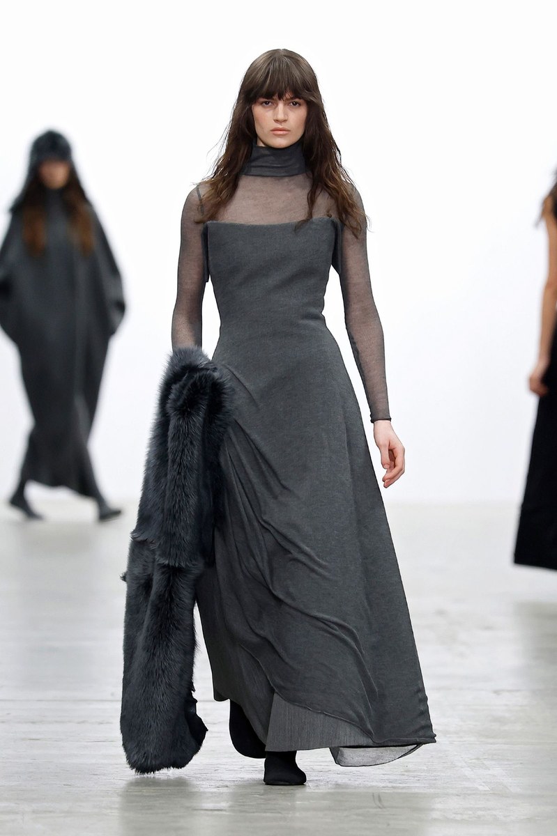 Look 3
