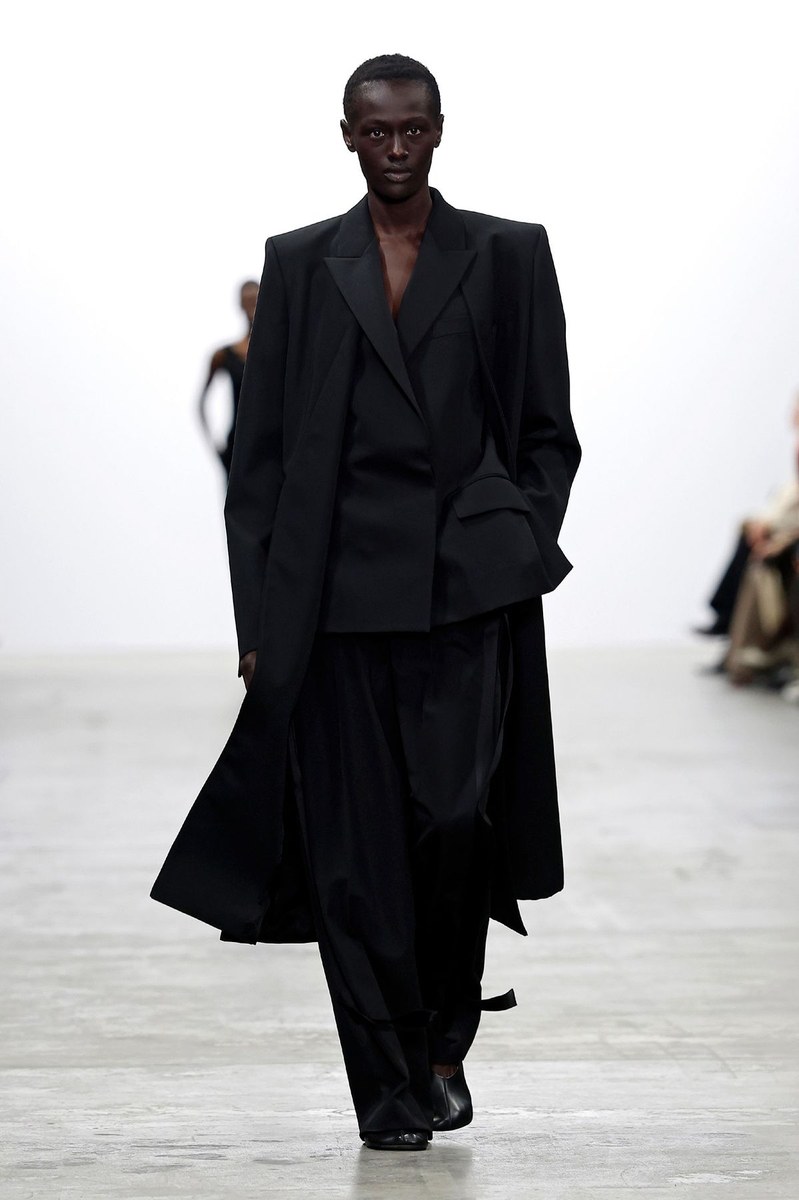 Look 30