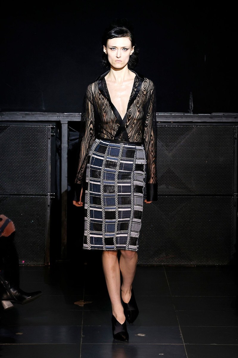 Look 12