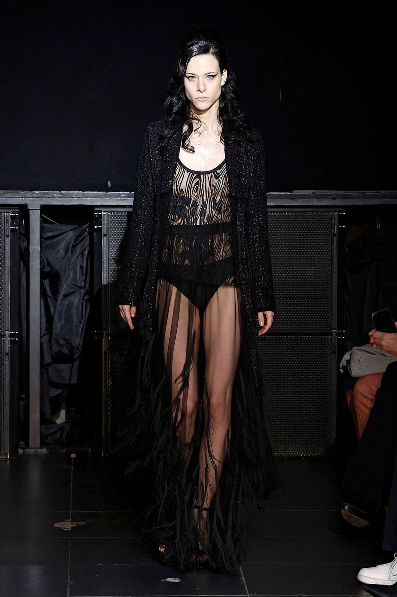 Look 14