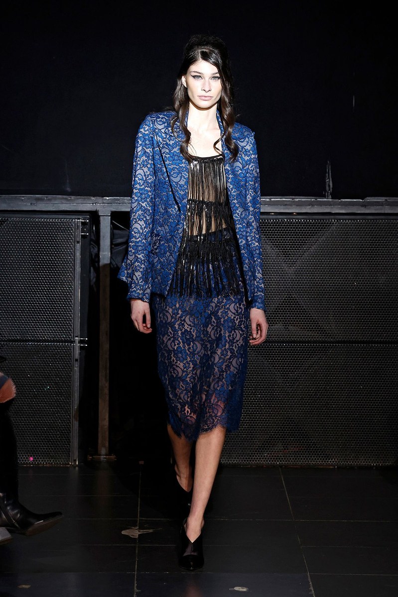 Look 15