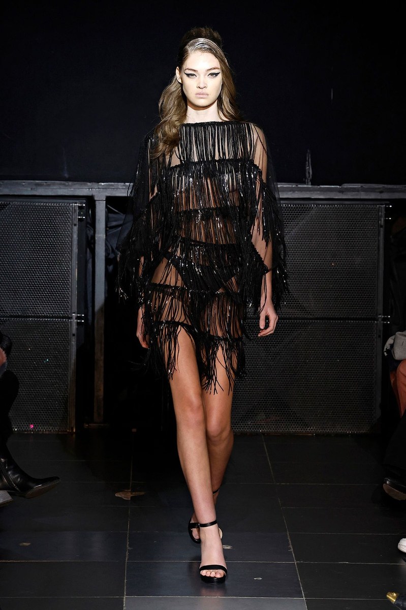 Look 16