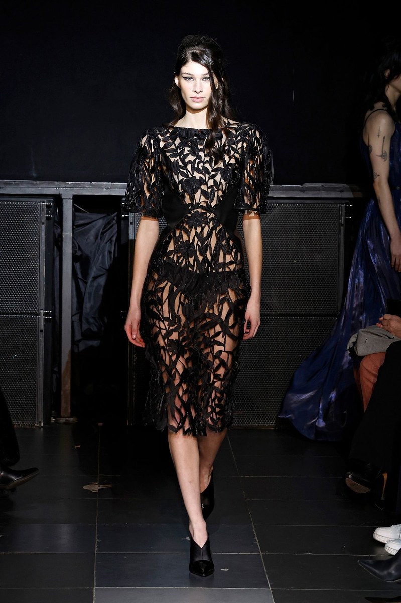 Look 32