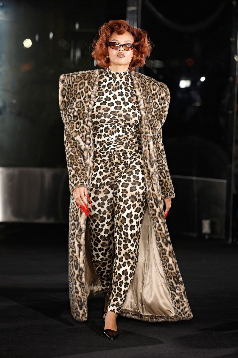 Look 24