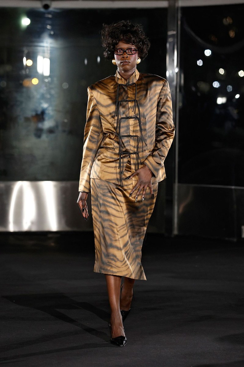 Look 28