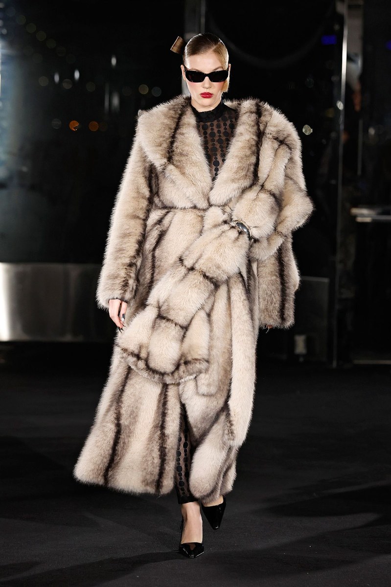 Look 37
