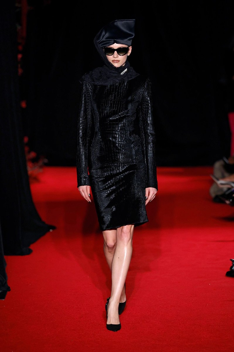 Look 15