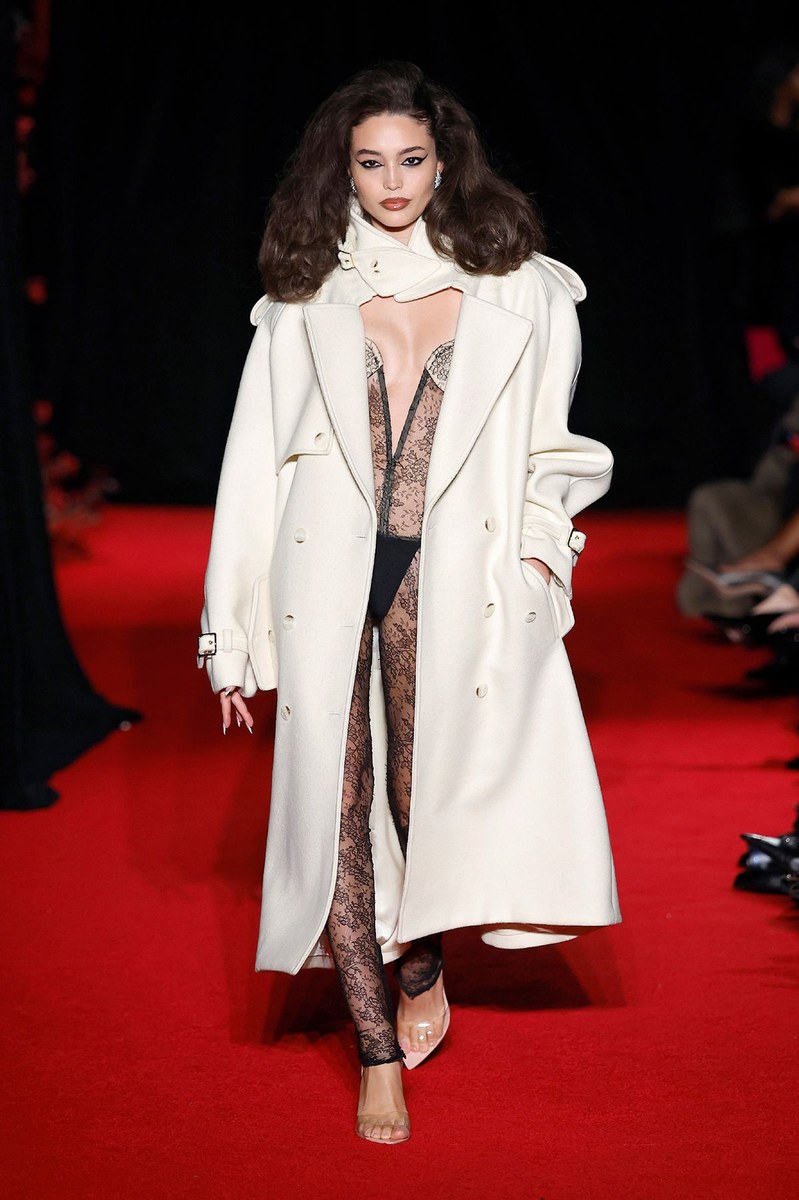 Look 25