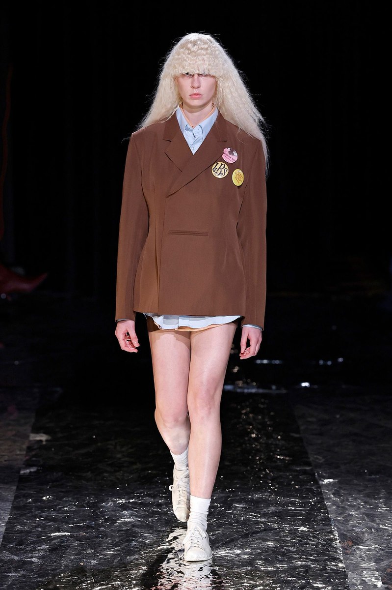 Look 3